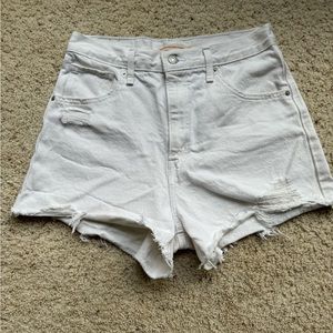 Levi’s Ribcage women’s shorts